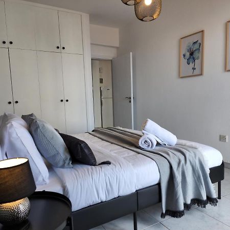Kay'S City & Seaview One Bedroom Apartment Larnaca Exterior foto