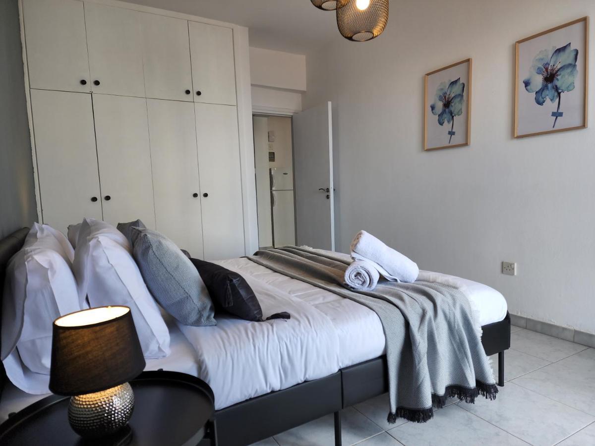 Kay'S City & Seaview One Bedroom Apartment Larnaca Exterior foto