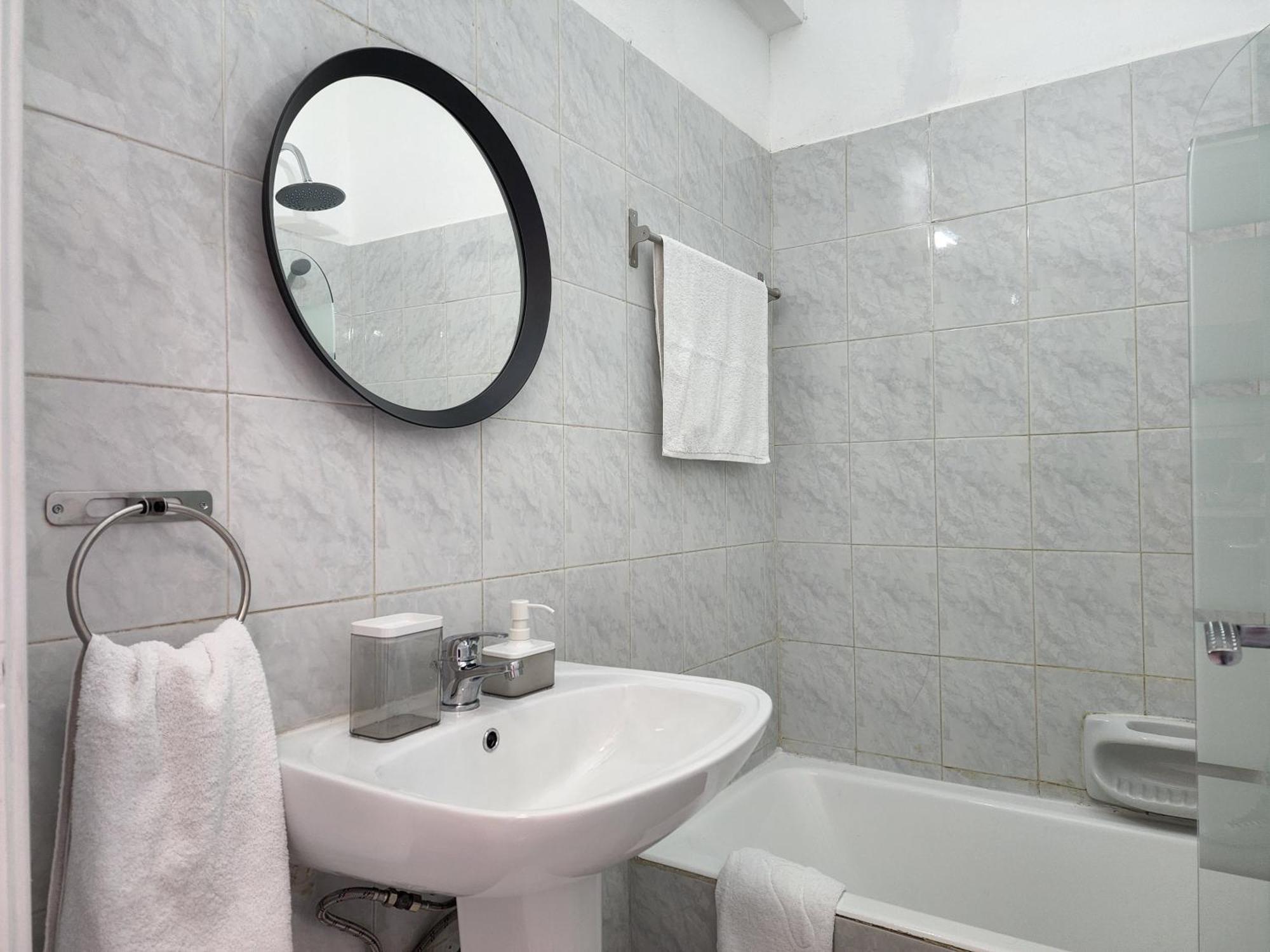 Kay'S City & Seaview One Bedroom Apartment Larnaca Exterior foto